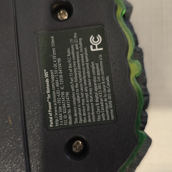 SKYLANDERS Spyros Adventure Castle  & 7 Skylanders includes 3DS Portal of Power - Picture 16 of 16